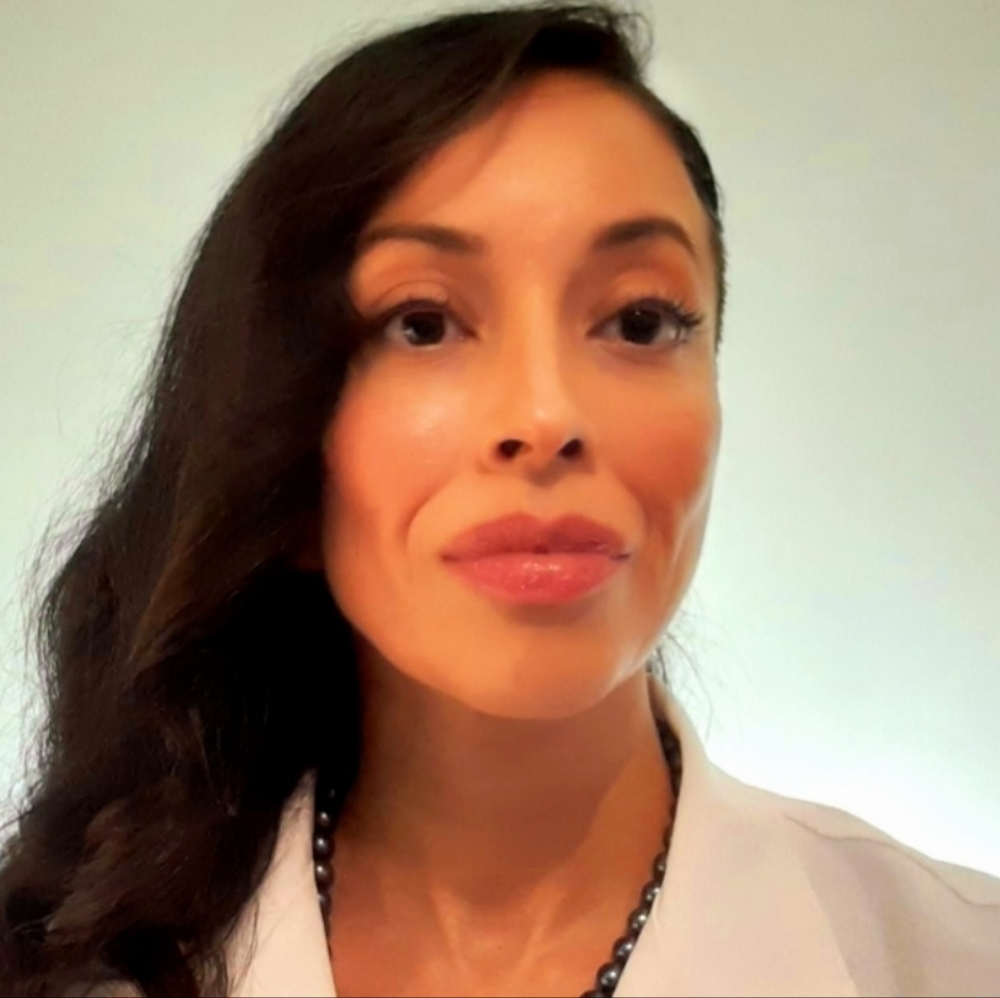 Meet your Posher, Claudia